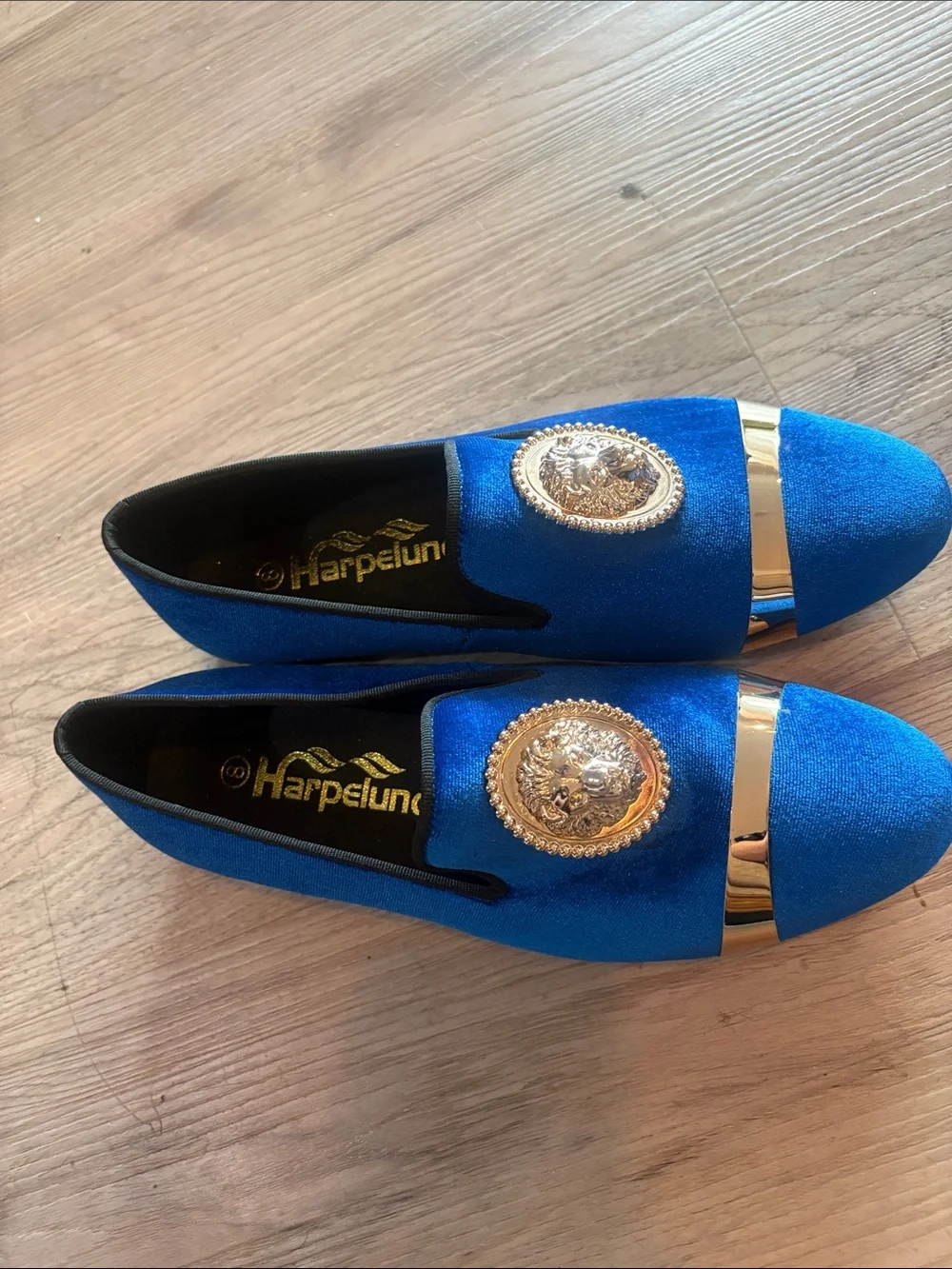 Blue Velvet Men’s Loafers with Gold Medallion Accent for formal size 8 new